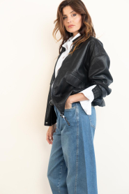 Haute L'Amitié :  Faux leather bomber jacket Rizz | black - img9