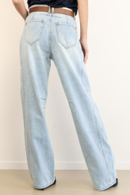 Haute L'Amitié :  Barrel jeans Front | blue - img8