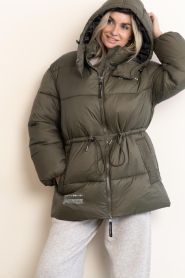 Haute L'Amitié |  Padded puffer jacket Climb | green | Picture 5