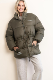 Haute L'Amitié |  Padded puffer jacket Climb | green | Picture 7