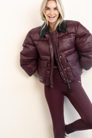 Haute L'Amitié |  Short puffer jack Climb | burgundy | Picture 2