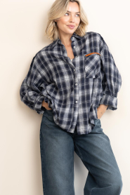Janice :  Checked blouse Phil | blue - img6