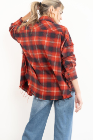 Janice |  Checkered blouse Darter | red | Picture 7