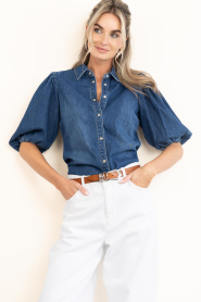 Janice |  Denim blouse with puff sleeves Lars | blue | Picture 4