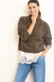Drykorn |  Soft wool turtleneck Lyzima | taupe | Picture 4
