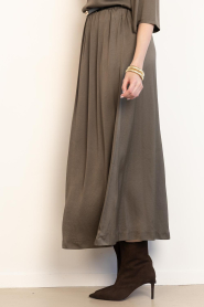 Drykorn |  Satin midi dress Idonea | green | Picture 5