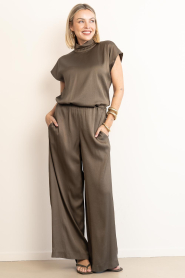 Drykorn :  Satin wide trousers Tweezer | green - img2