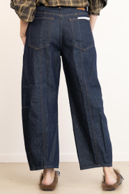Drykorn :  Cropped barrel jeans Swore | blue - img6