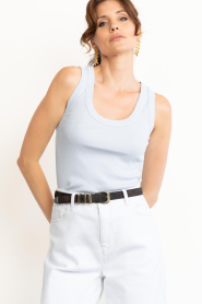 Drykorn |  Basic singlet Tavira | light blue | Picture 3