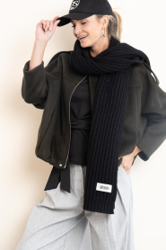 Drykorn :  Wool blend scarf Cronica | black - img2