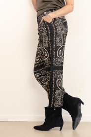 Wild |  Satin paisley pants Jaylen | black | Picture 7