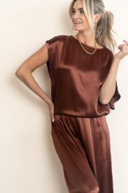 Milla |  Asymmetric top Jill | brown | Picture 5