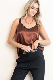 Milla |  Shiny top with lace Lucy | brown | Picture 6