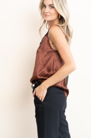 Milla |  Shiny top with lace Lucy | brown | Picture 7