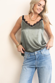 Milla |  Shiny top with lace Lucy | green | Picture 5