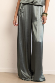 Milla |  Shiny trousers Jill | green | Picture 4