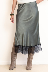 Milla |  Shiny skirt with lace | green | Picture 7