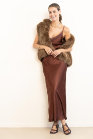 Milla |  Shiny dress with lace Camille | brown | Picture 4