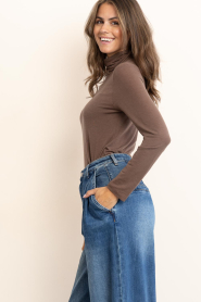 Milla |  Stretch tencel top Elin | brown | Picture 7