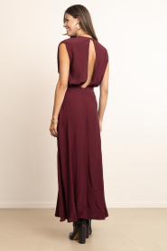 Louizon |  Sleeveless dress Cercy | burgundy | Picture 9