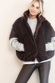 Deblon |  Reversible teddy bodywarmer Hazel | brown | Picture 4