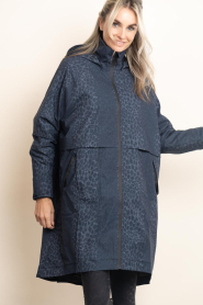 Deblon | Panterprint regenjas Romy | blauw | Afbeelding 5