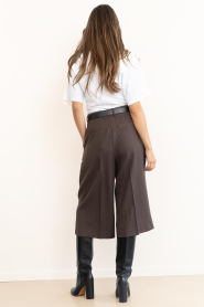 Second Female :  Culotte trousers Riese | brown - img6
