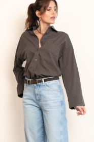 Second Female :  Plain blouse Lanna | brown - img7