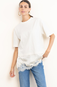 Second Female :  T-shirt with lace Vaccara | natural - img2