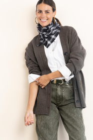 Second Female |  Checked scarf Gebola | grey | Picture 2