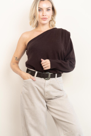 March23 |  Soft wool blend one shoulder Milan | brown | Picture 4