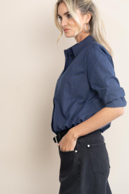 Co'Couture :  Cropped checked blouse Daxter | blue - img6