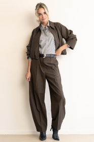 Haute L'Amitié |  Checked cropped blouse Mimosa | grijs | Picture 3