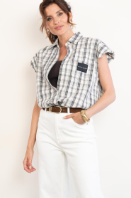 Haute L'Amitié |  Sleeveless checkered blouse Rixt | off white | Picture 4