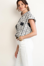 Haute L'Amitié |  Sleeveless checkered blouse Rixt | off white | Picture 7