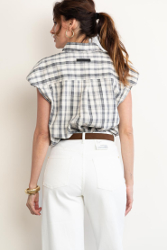 Haute L'Amitié |  Sleeveless checkered blouse Rixt | off white | Picture 8