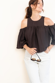 Co'Couture |  Top with balloon sleeves Hera | brown | Picture 2