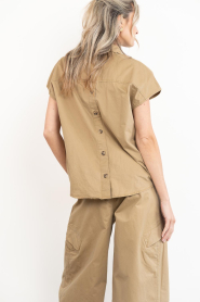 Co'Couture :  Sleeveless blouse Evelyn - img7