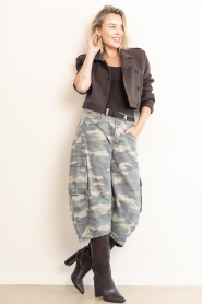 Lois Jeans |  Cargo bermuda with camo print Aliana | green | Picture 2