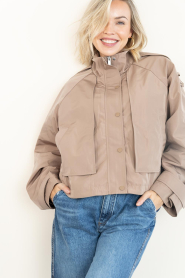 Dante6 |  Cropped cape trenchcoat Duane | taupe | Picture 8