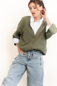 American Vintage |  Oversized knitted cardigan Lezzard | green | Picture 5