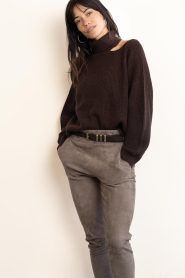 Dante6 |  Knitted sweater with cut-outs Marenna | brown | Picture 6