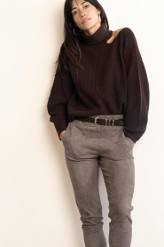 Dante6 |  Knitted sweater with cut-outs Marenna | brown | Picture 4