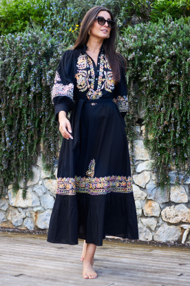 Antik Batik | Maxi-jurk met borduursels Neil | zwart 