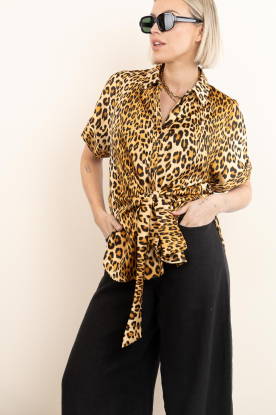 Lola Casademunt |  Blouse with leopard print Manga | animal print 