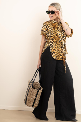Look Blouse with leopard print Manga