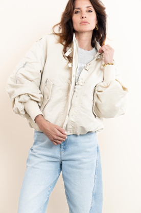 Copenhagen Muse | Bomberjas met gespen Lisa | beige 