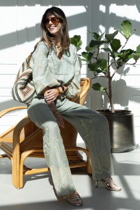 Look Top with embroidery Grape