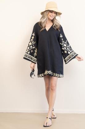 Caryatis |  Leather sandals with gold colored feather Fotini | black 