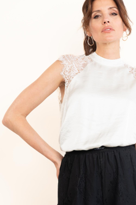 Co'Couture |  Balloon top with lace details Idun | natural 